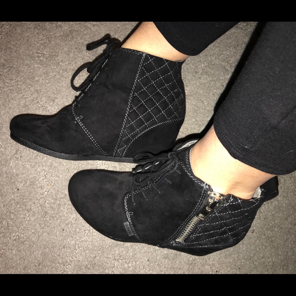 Ankle booties